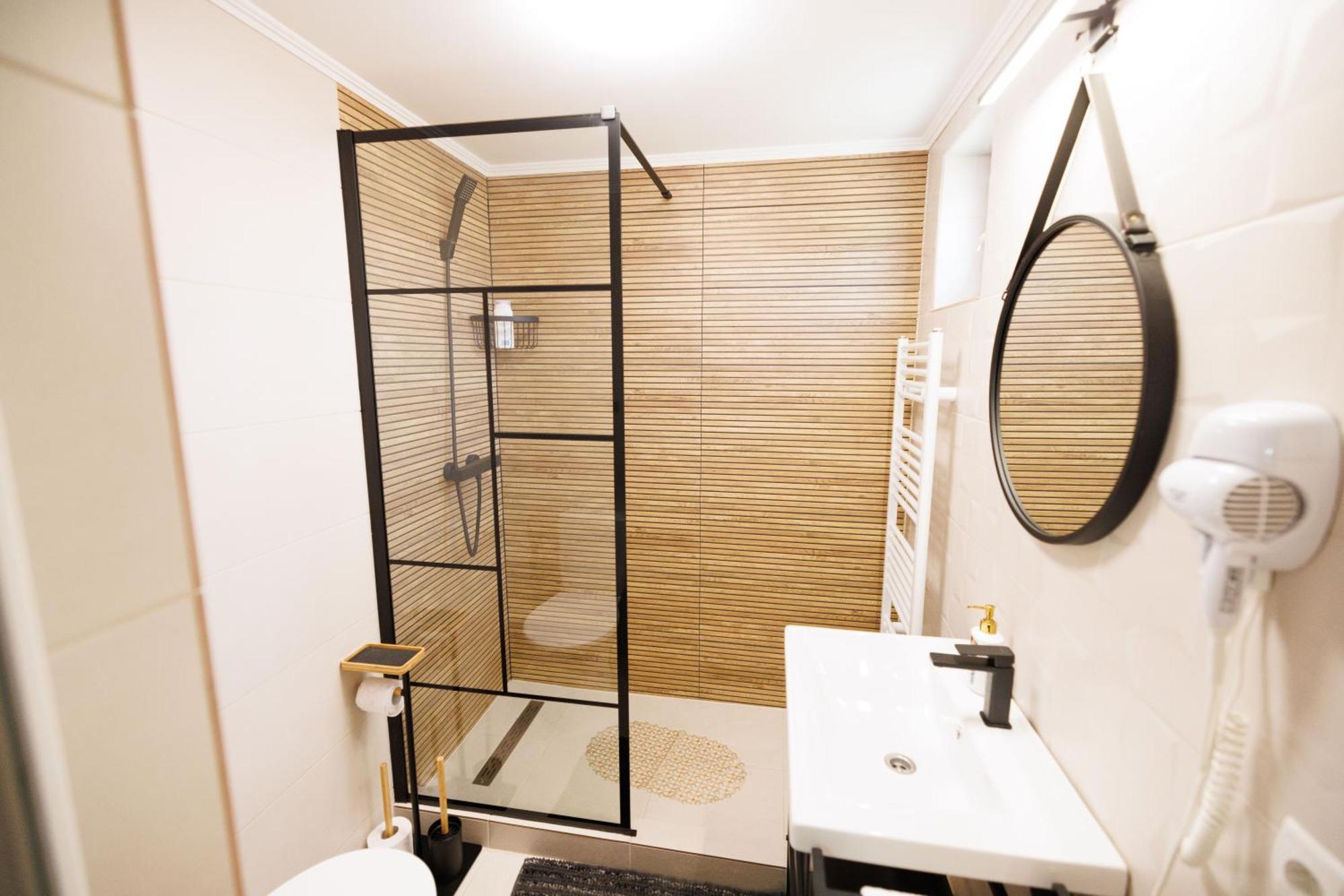 Vila Adr Petresti Ngoại thất bức ảnh