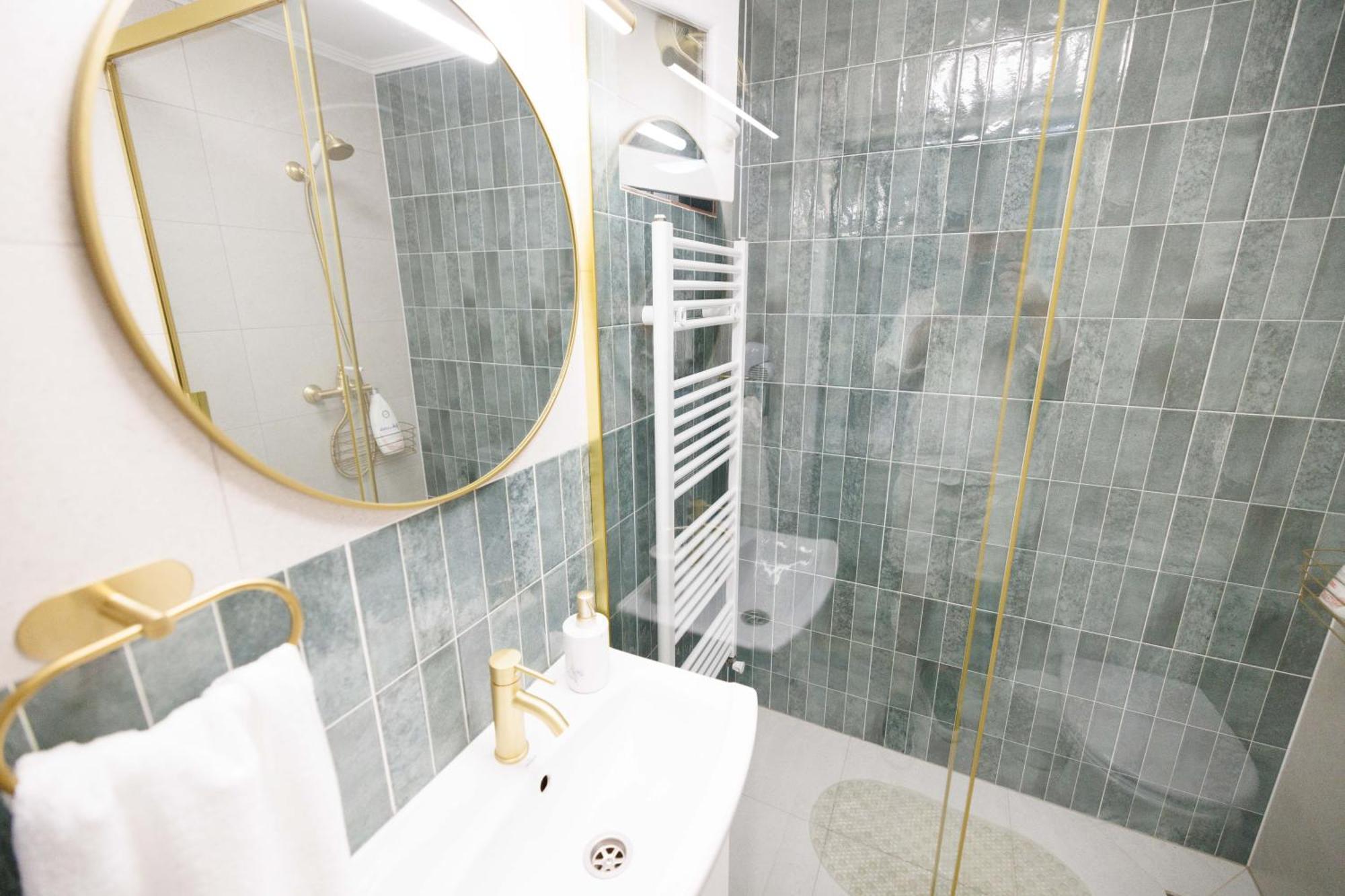 Vila Adr Petresti Ngoại thất bức ảnh