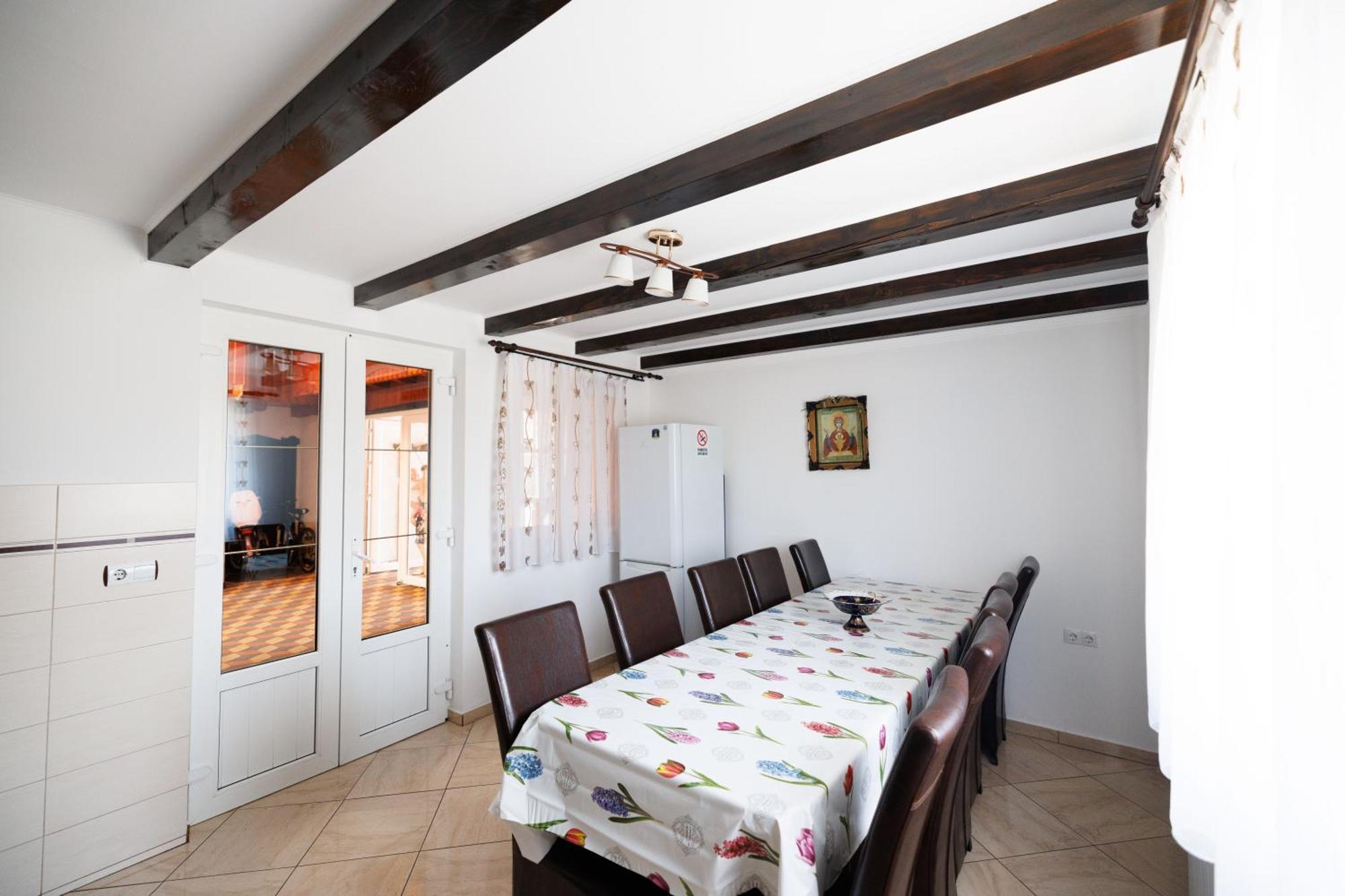 Vila Adr Petresti Ngoại thất bức ảnh