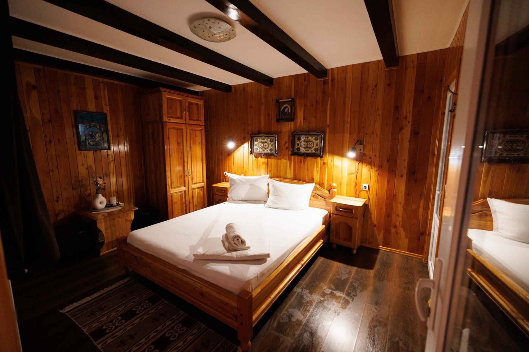Vila Adr Petresti Ngoại thất bức ảnh