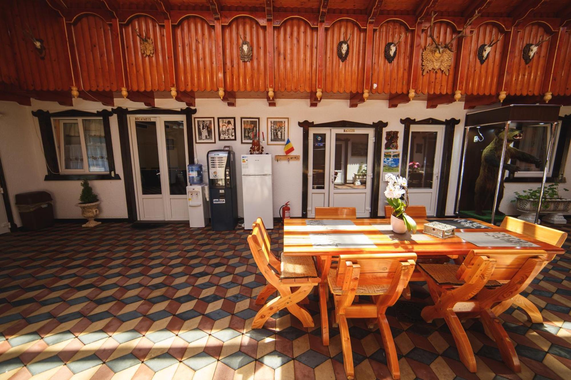 Vila Adr Petresti Ngoại thất bức ảnh