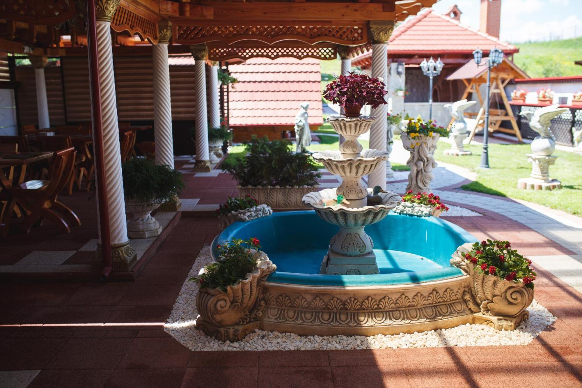Vila Adr Petresti Ngoại thất bức ảnh