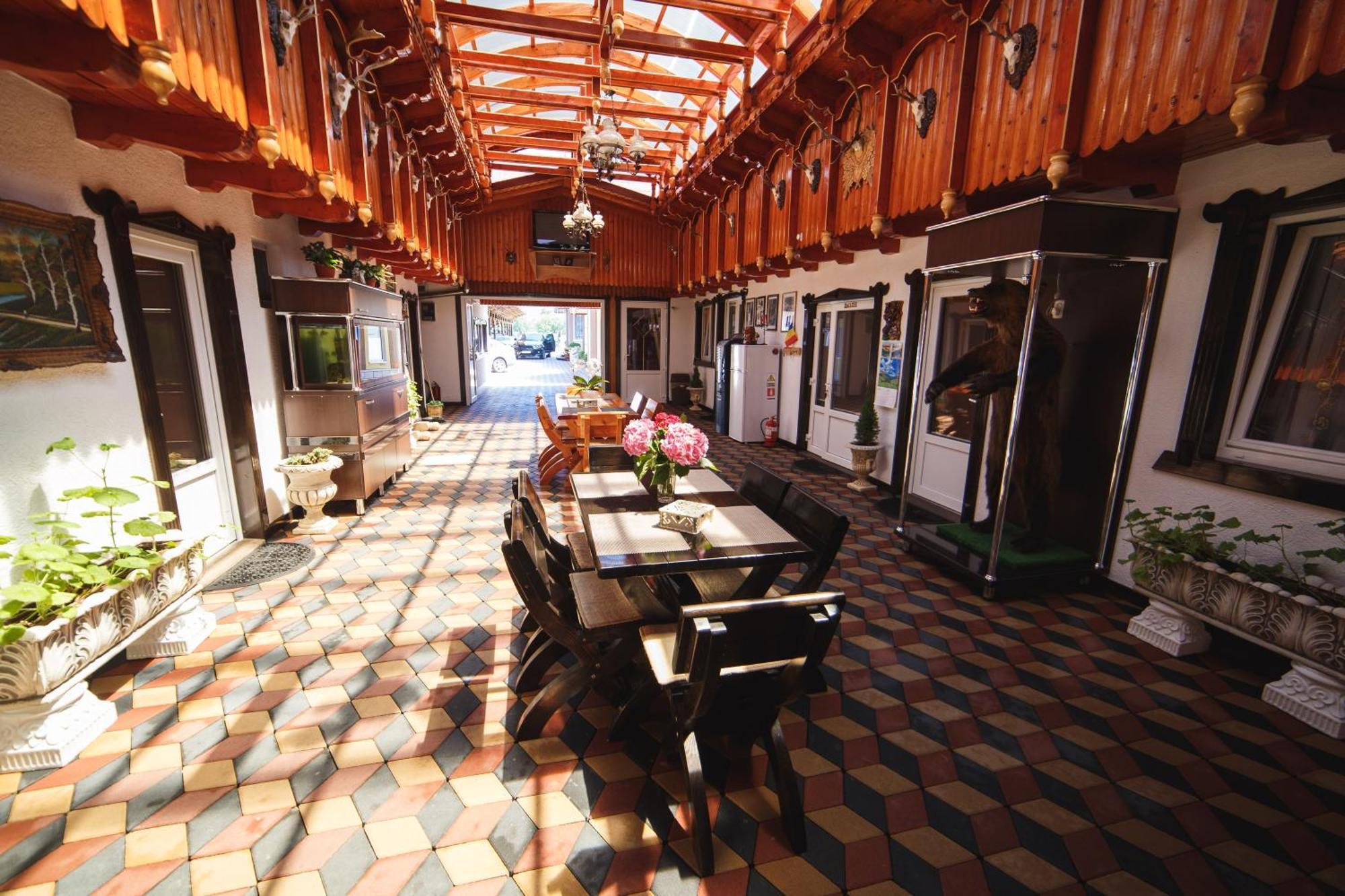 Vila Adr Petresti Ngoại thất bức ảnh